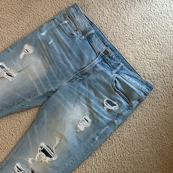 American Eagle ripped jeans - Picture 2 of 4